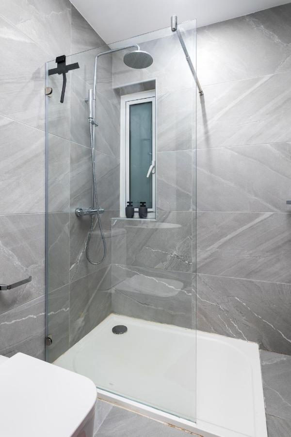 Modern 3Br Stylish Apartment With Large Balcony - Close To St Julians And St Georges Bay Is-Swieqi Exteriér fotografie