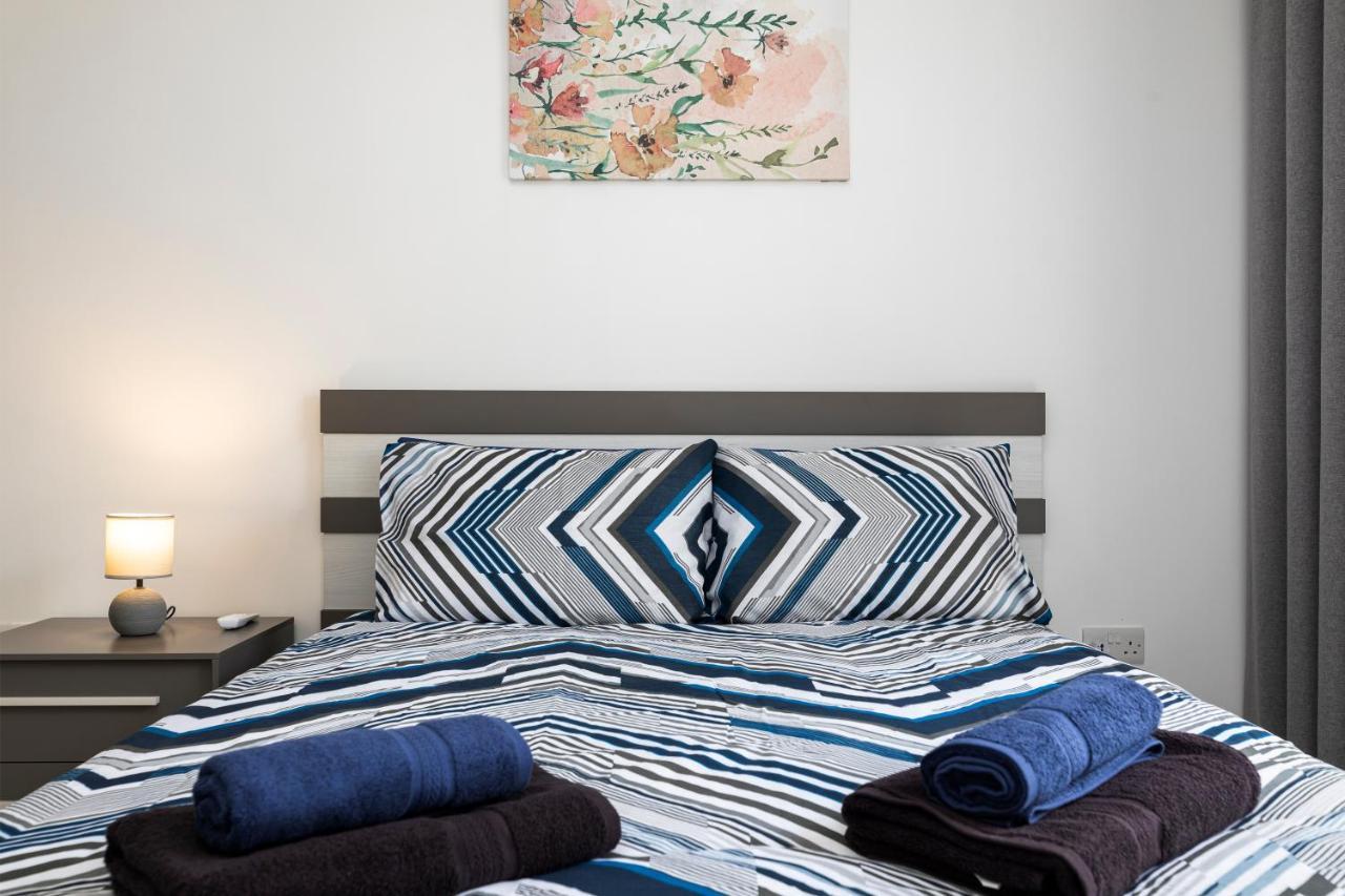 Modern 3Br Stylish Apartment With Large Balcony - Close To St Julians And St Georges Bay Is-Swieqi Exteriér fotografie